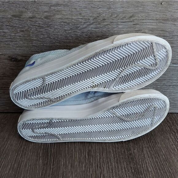 Nike Court Legacy Slip-On Sneaker - Light Blue - Size 6 - Picture 8 of 9